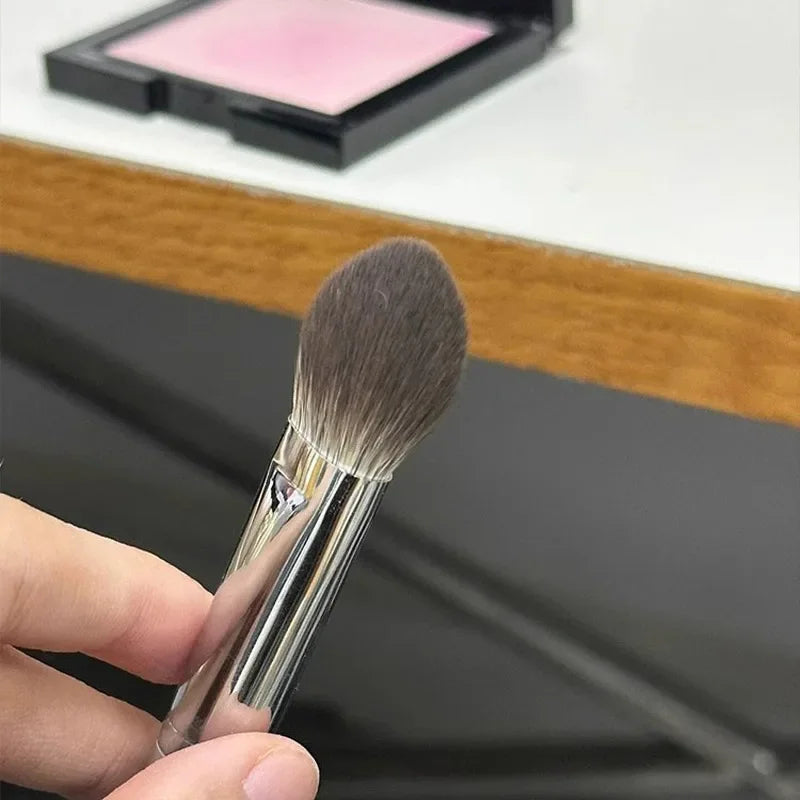 1/2PCS Broskvové srdce Broskvový kartáč malé ploché precizní kartáček na prášek, krém a tekuté Blush